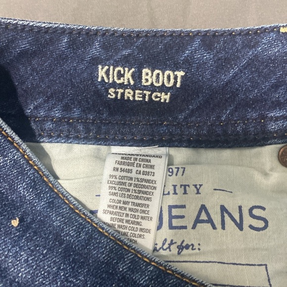 American Eagle 🦅 Kick Boot stretch jeans. Size 4 Regular - Picture 4 of 6